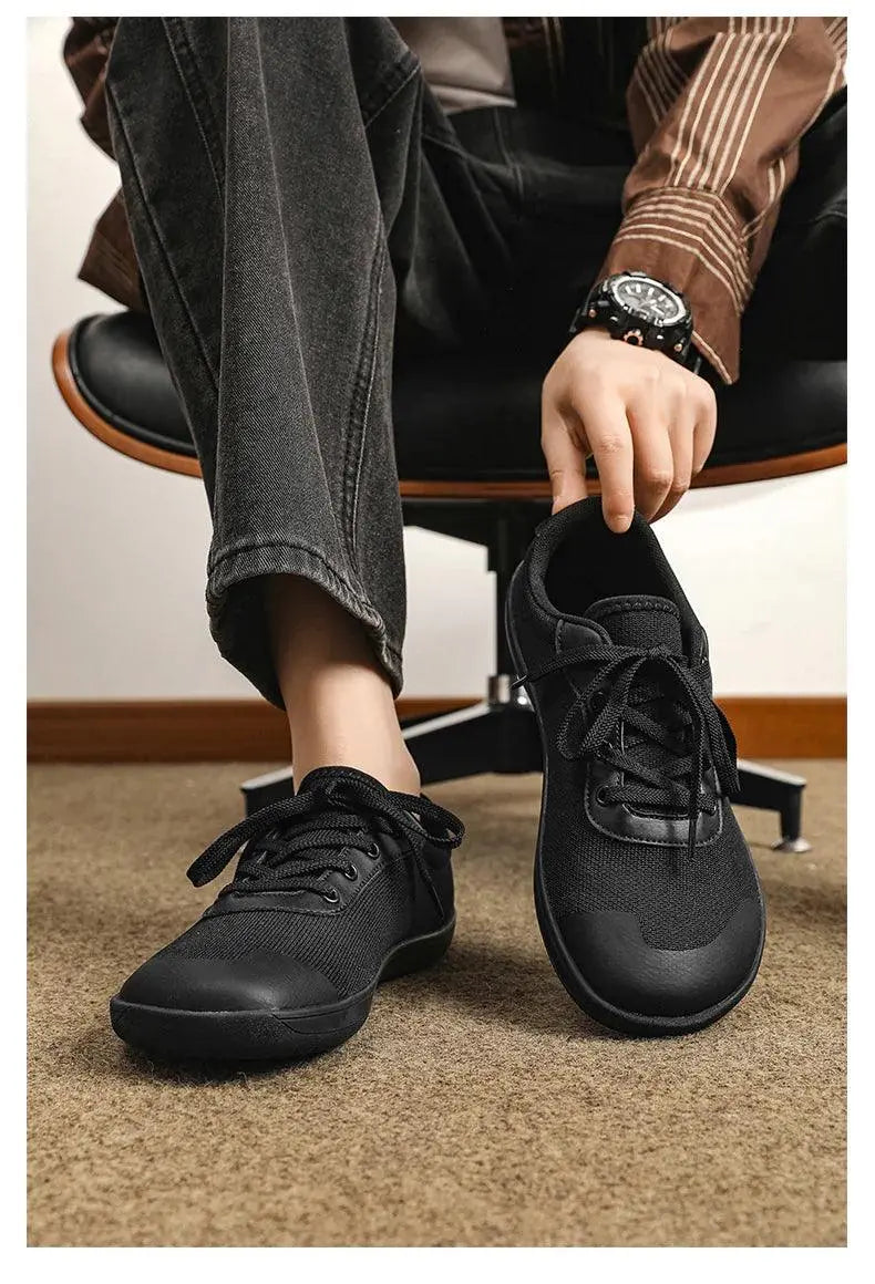 MANDOTOS Men’s Breathable Wide Toe Running Shoes