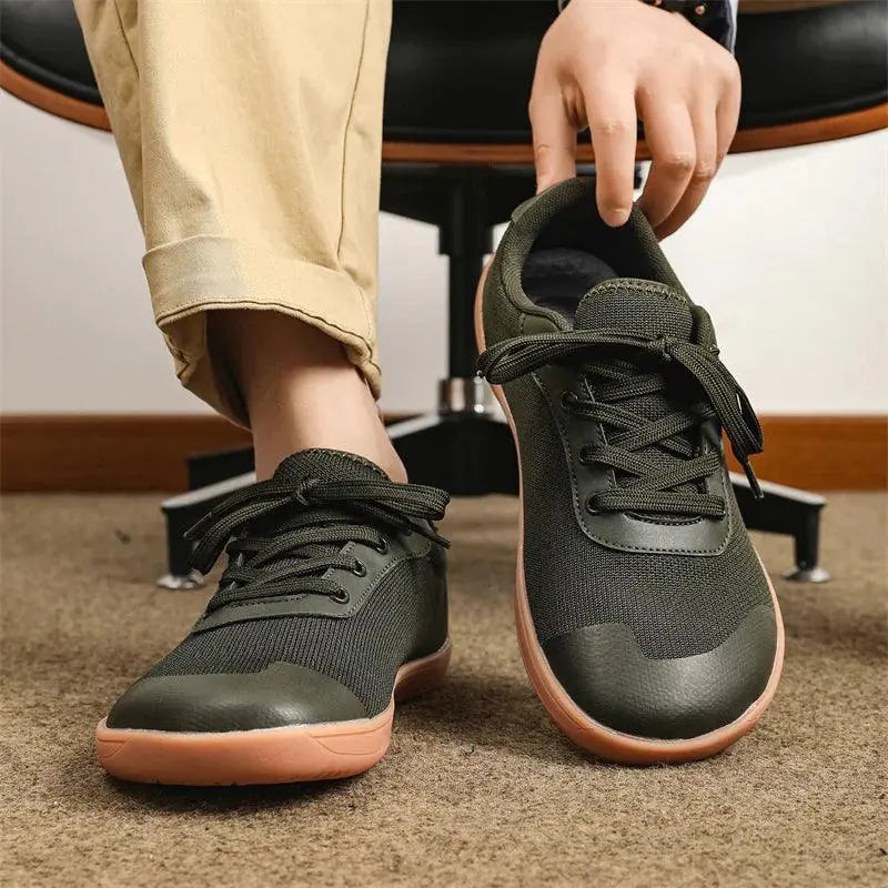 MANDOTOS Men’s Breathable Wide Toe Running Shoes