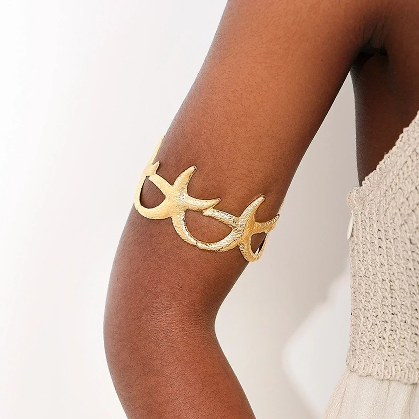 Golden Alloy 2-Starfish Arm Bracelet – Women’s Summer Accessory
