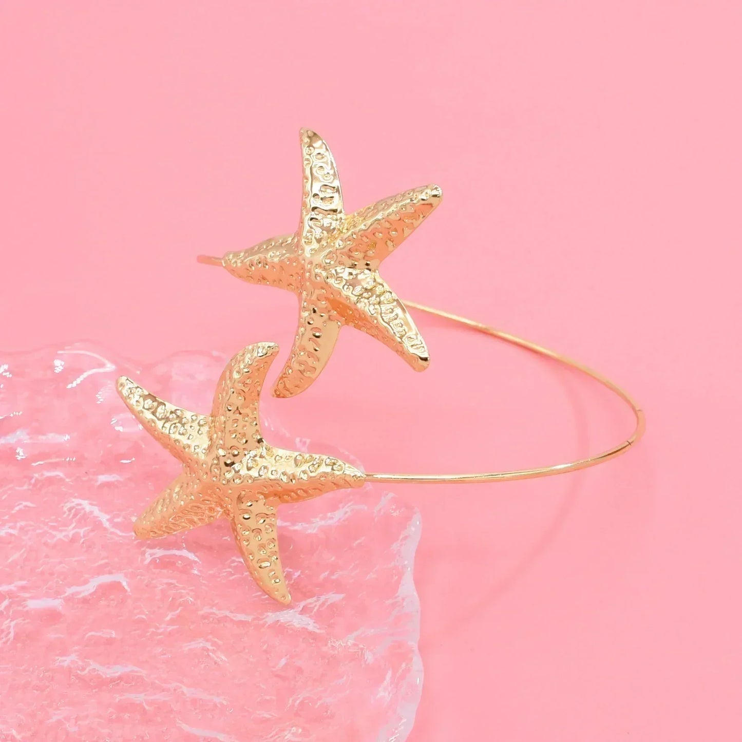 Golden Alloy 2-Starfish Arm Bracelet – Women’s Summer Accessory
