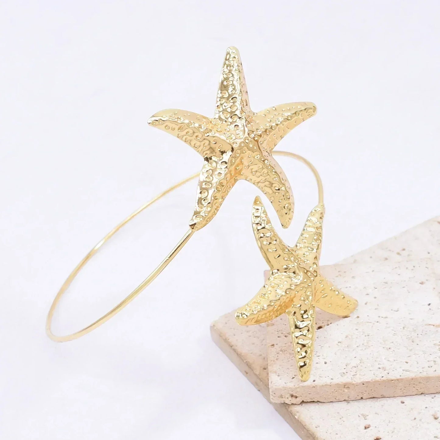 Golden Alloy 2-Starfish Arm Bracelet – Women’s Summer Accessory