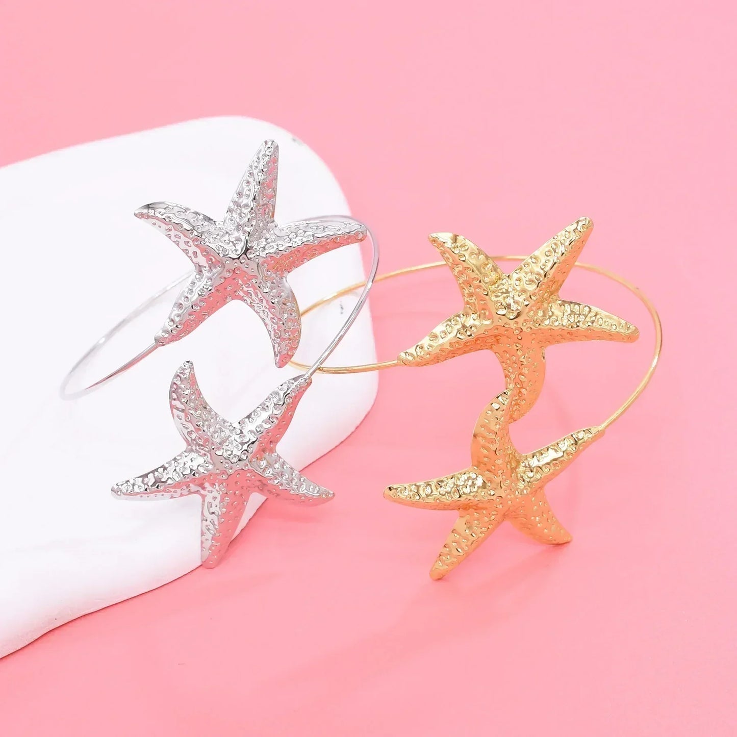 Golden Alloy 2-Starfish Arm Bracelet – Women’s Summer Accessory