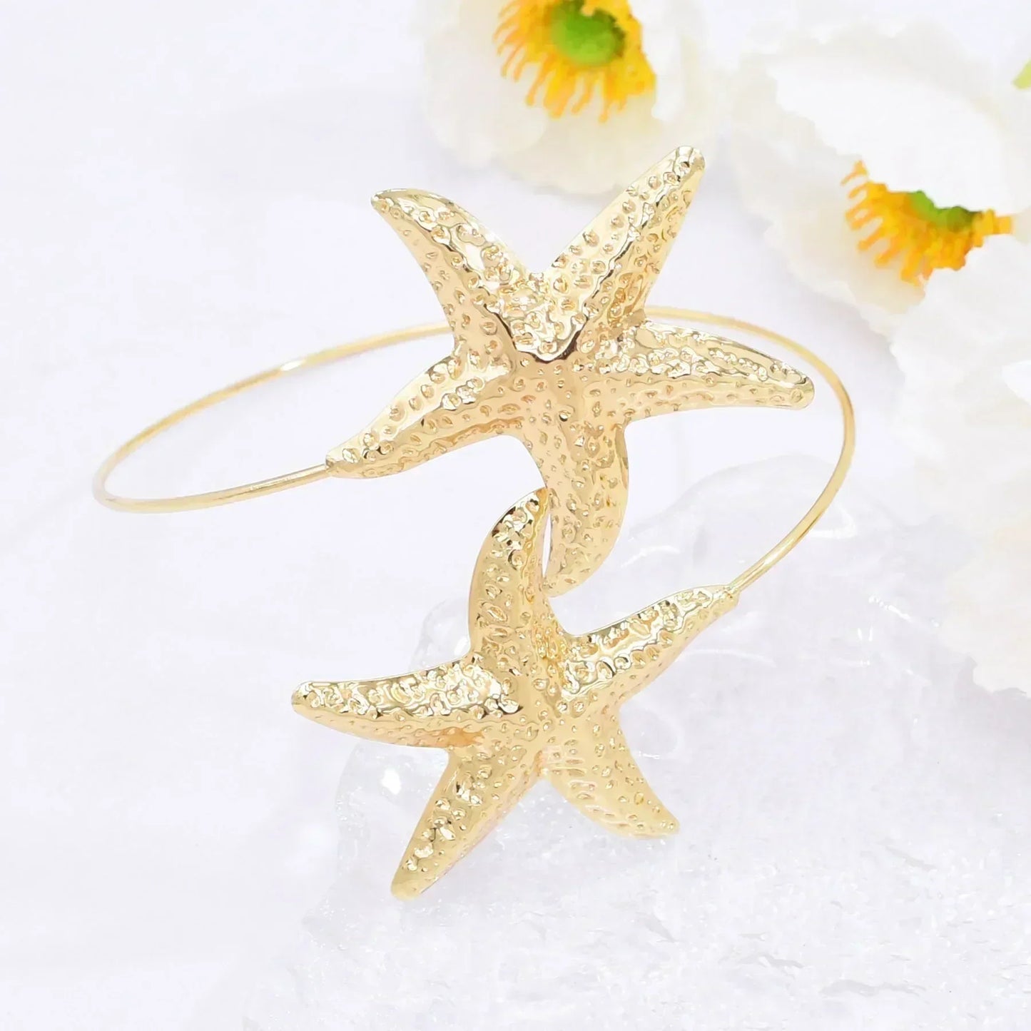 Golden Alloy 2-Starfish Arm Bracelet – Women’s Summer Accessory