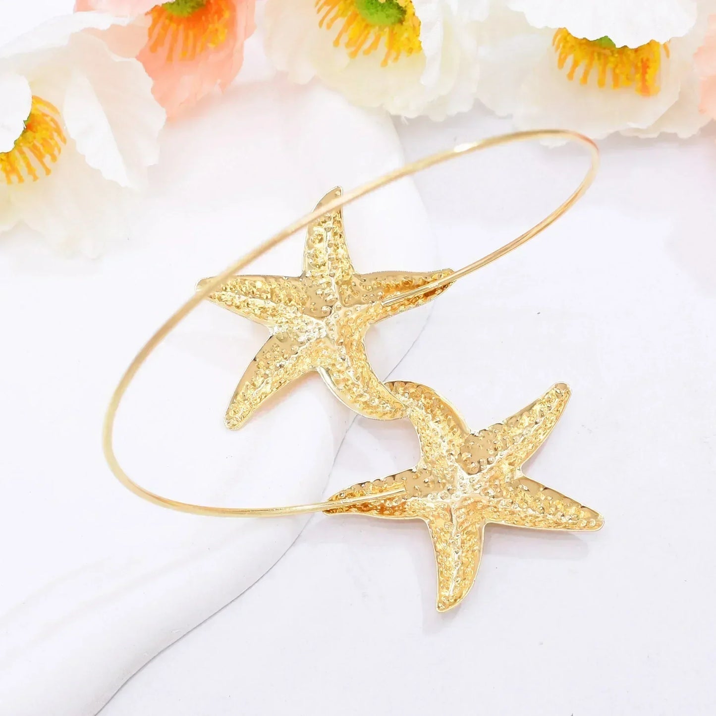 Golden Alloy 2-Starfish Arm Bracelet – Women’s Summer Accessory